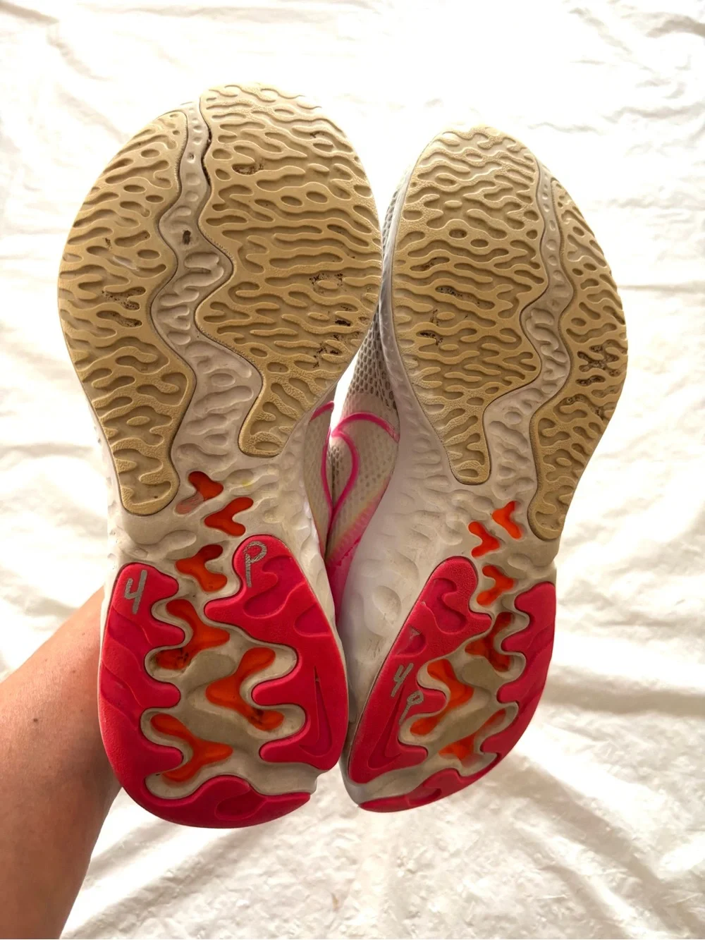 Nike Pink White Renew Run Sneakers CK6360-005 SZ 8.5
